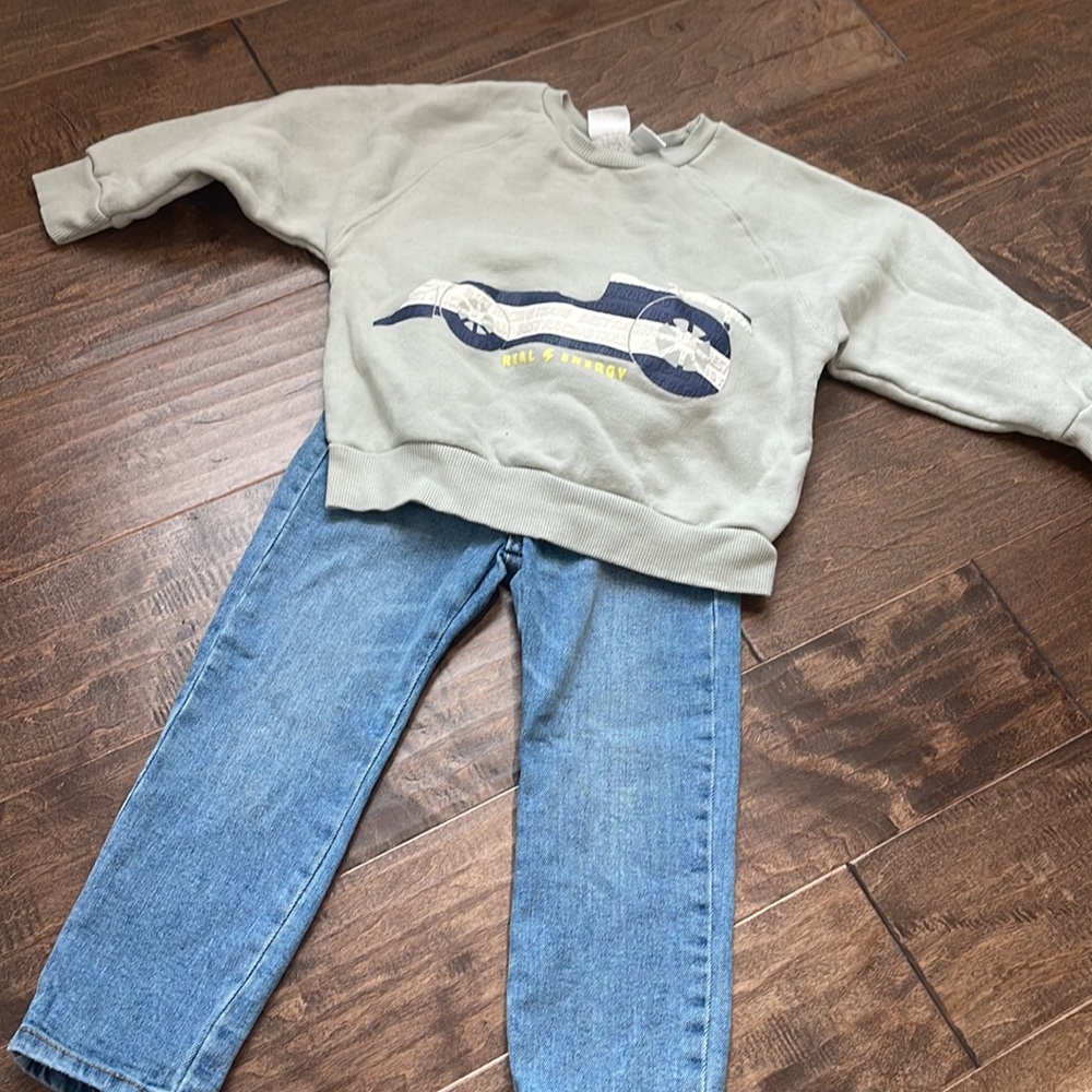 Toddler boy Zara jeans + sweatshirt